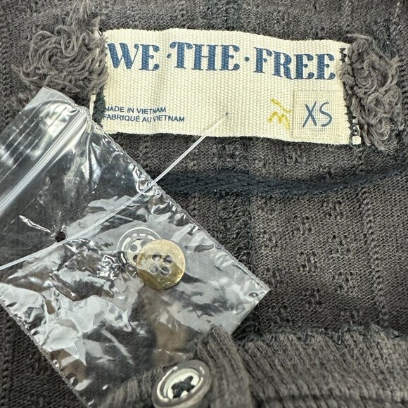 We The Free Size XS Charcoal Gray Ribbed Button-Front Long Sleeve Top - Picture 4 of 5